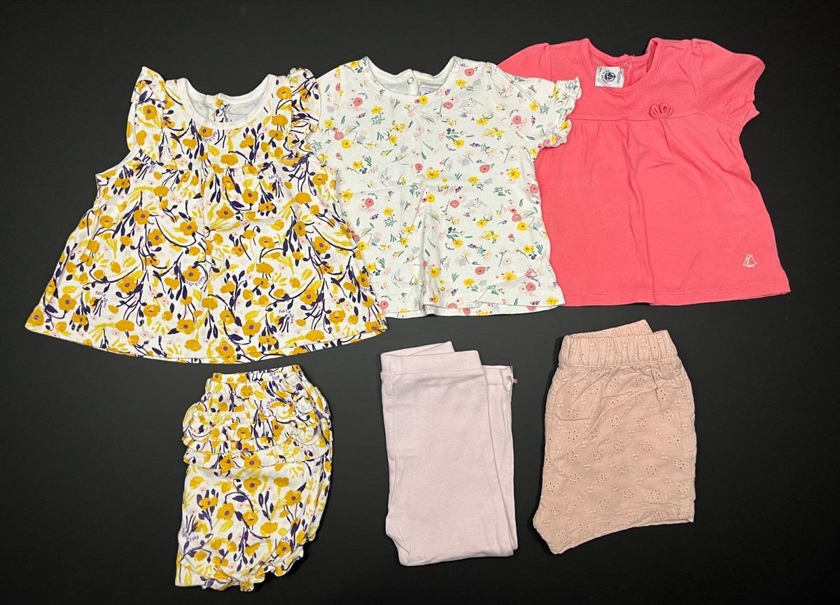Petit Bateau Lotti & Set di vestiti: Petit Bateau baby clothes bundle, 12 Months – Usato da Wilen b. Wollerau venduto da seb_s6jm