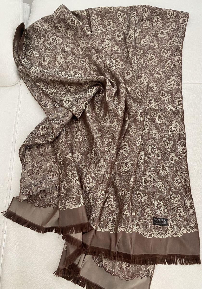 Foulard & Sciarpe: Seiden Schal 🌸 – Usato da Opfikon venduto da Luis144