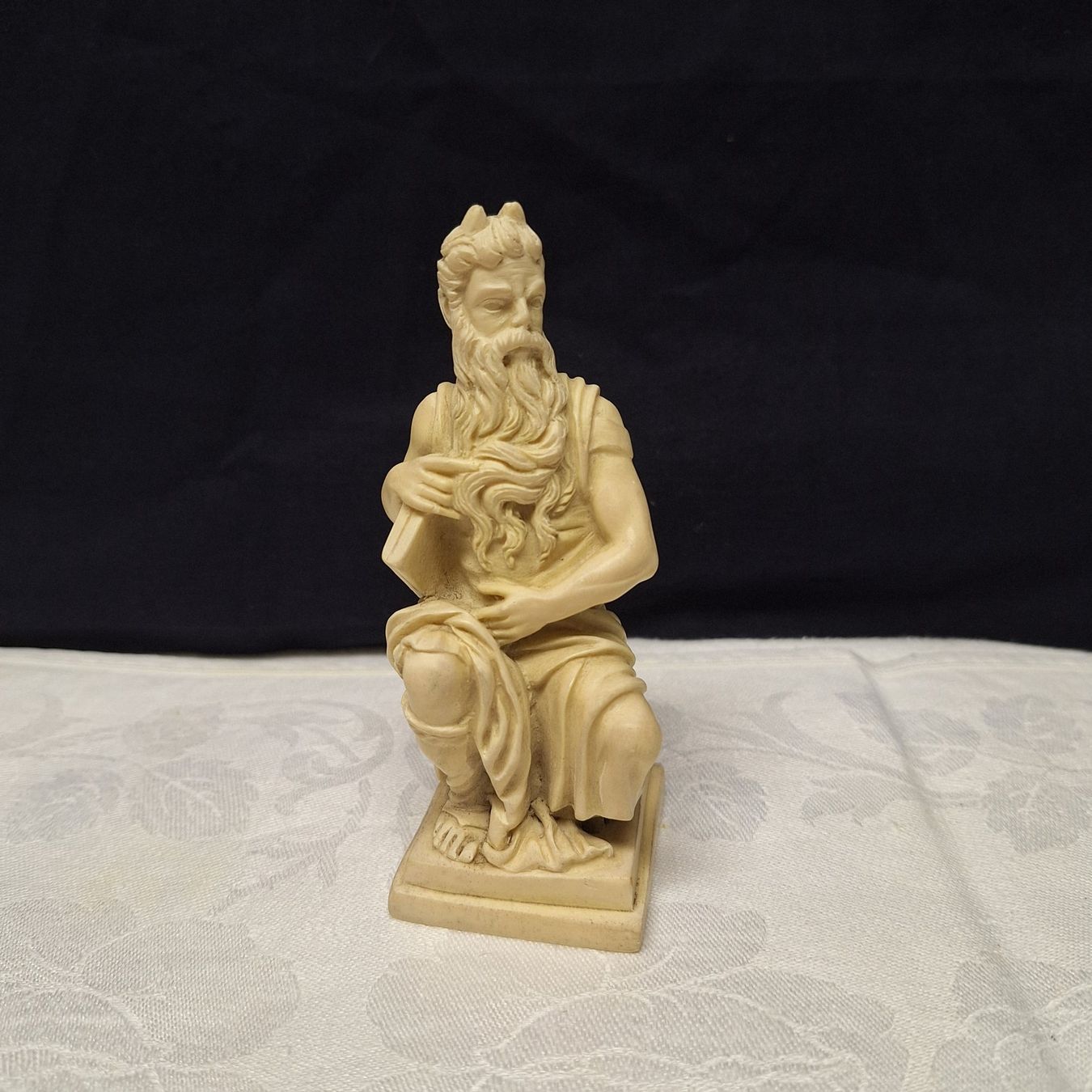 Skulpturen & Statuen: Versand möglich. Ältere Figur, Moses, G.R. – Gebraucht aus Winterthur von Goldpipau