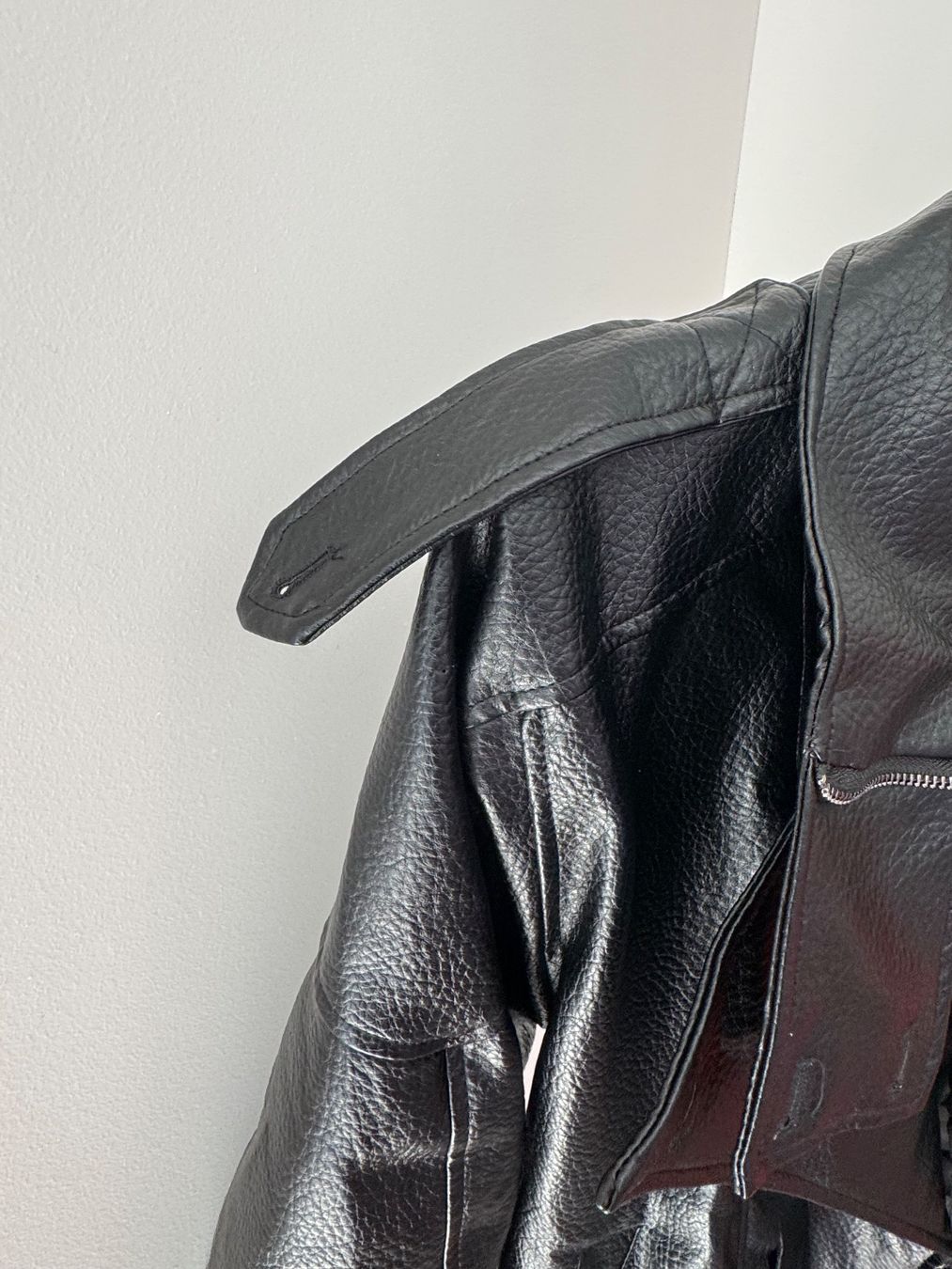 Giacche: Kunstleder Jacke schwarz – Difettoso da Zürich venduto da di_archive 1