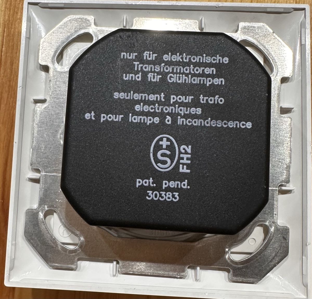 Feller Interrupteurs: Feller Dimmer 230V Neuwertig – D'occasion à Wil ZH par autio 1