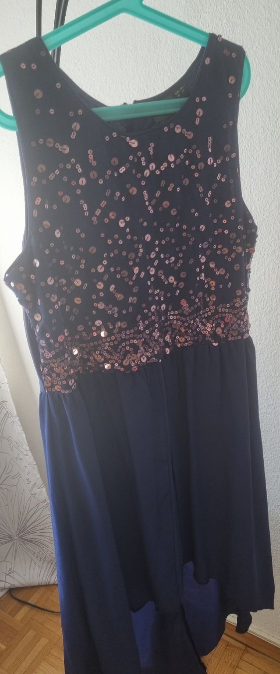Vestiti & Gonne: Festkleid Grösse 170 – Nuovo (secondo la descrizione) da Langnau am Albis venduto da bro_lh5f
