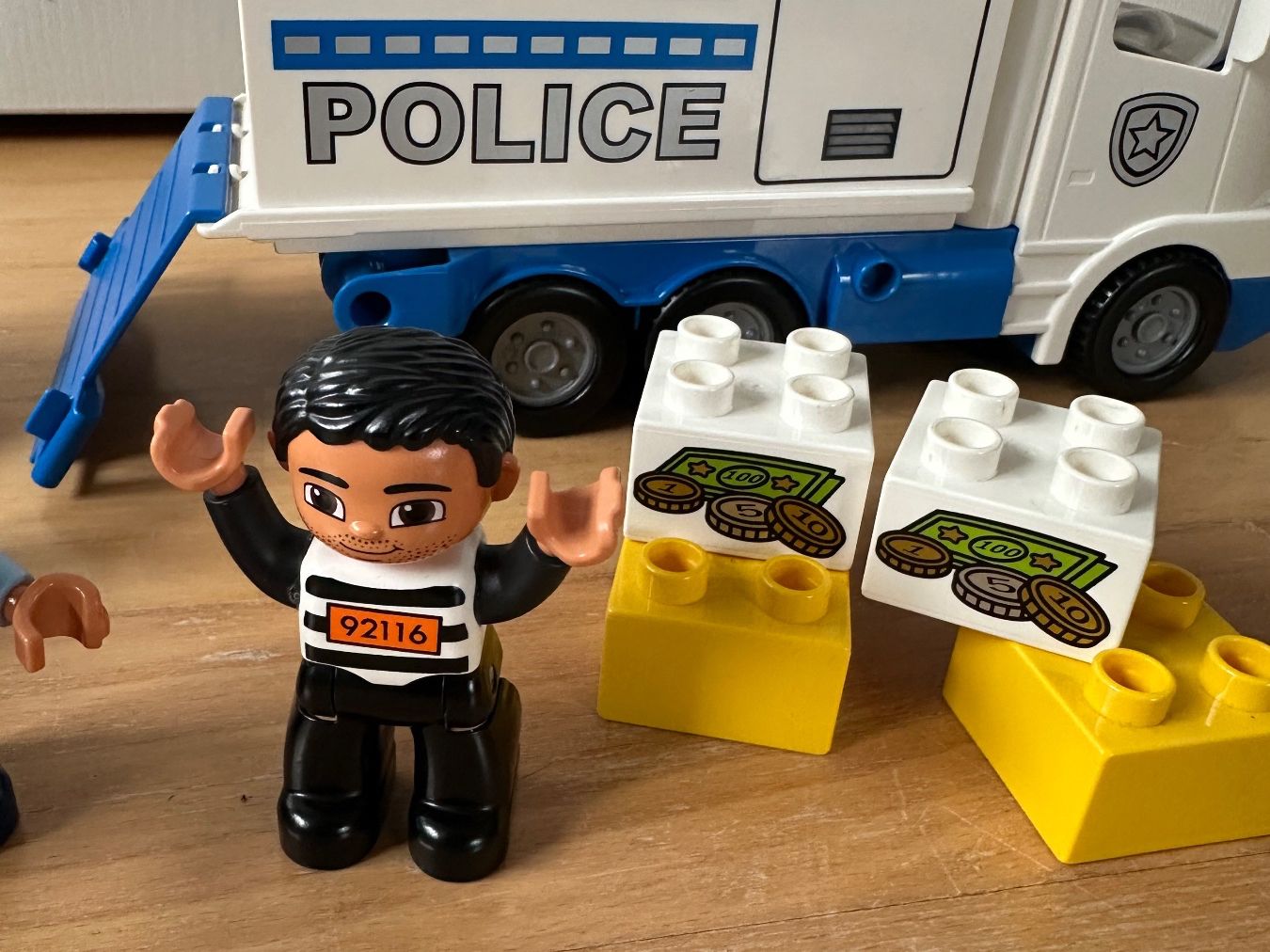 Lego Kit di costruzioni: LEGO Duplo Polizeitransporter 5680 – Usato da Ziefen venduto da elika 2
