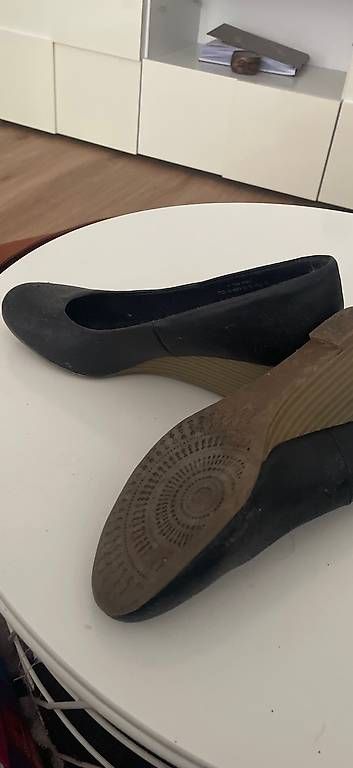Scarpe da donna: Damenschuh  – Usato da Utzenstorf venduto da lali7