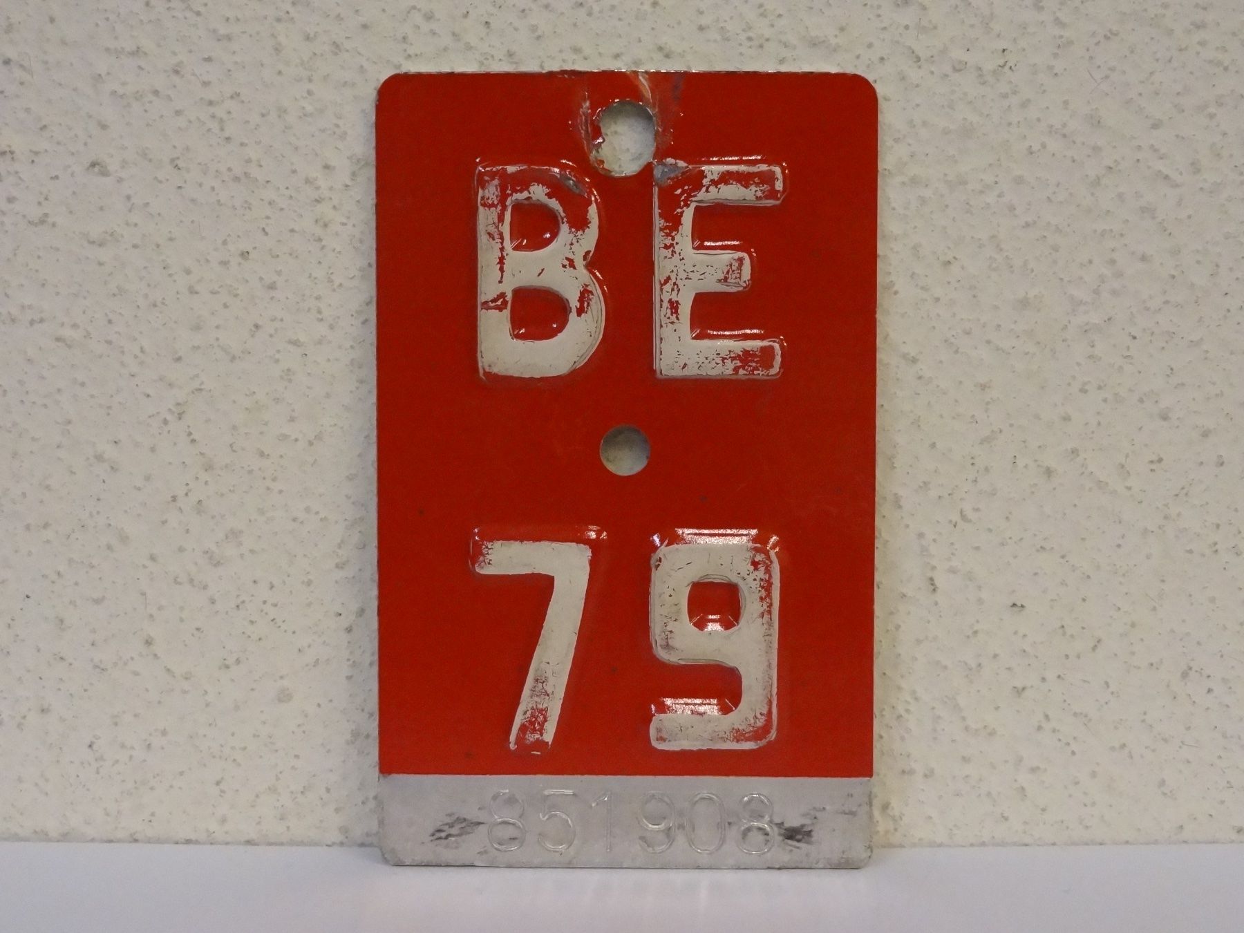 Insegne: BE 79 VELONUMMER - FAHRRADSCHILD – Usato da Kerzers venduto da zimmergruen