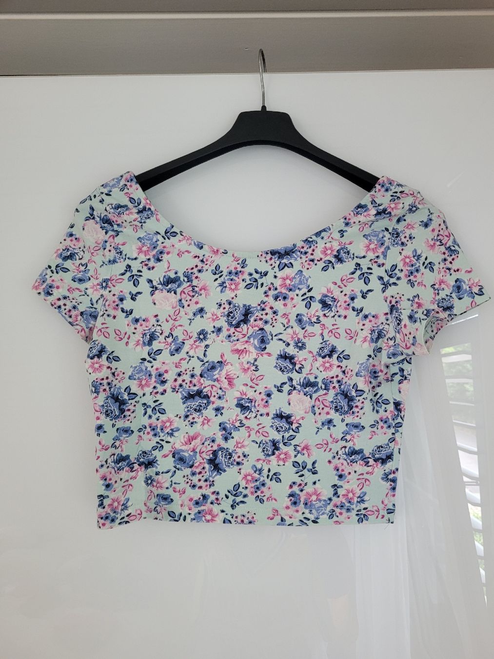 Blusen, T-Shirts & Tops: Crop Top Gr.S – Neu (gemäss Beschreibung) aus Winterthur von y.mora