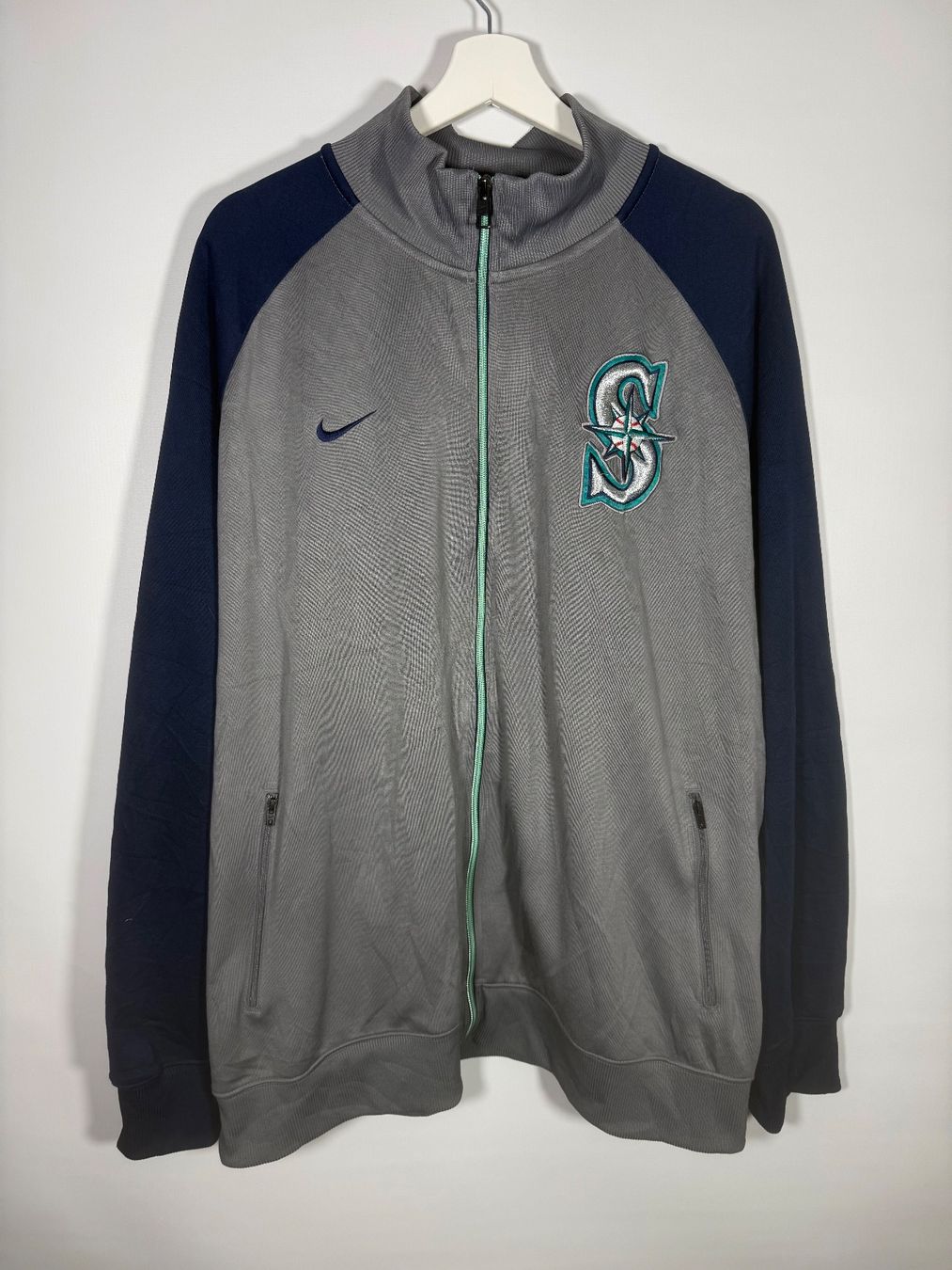 Nike Maglioni & Felpe: Nike Vintage Trainingsjacke L – Usato da Mühledorf BE venduto da ericgrunder_12