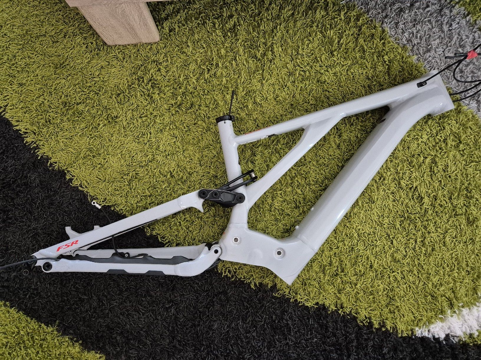 Specialized Ersatzteile: Velo Rahmen von Specialized – Gebraucht aus Wittenbach von tsc_5tyv