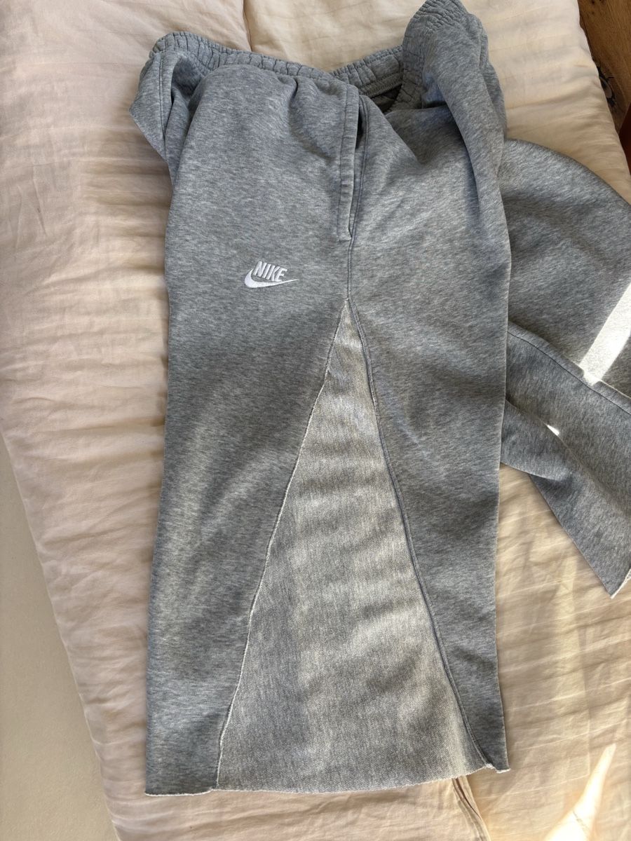 Nike Pantalons: Nike Trainerkurzhosen – D'occasion à Wädenswil par Gagegia 3