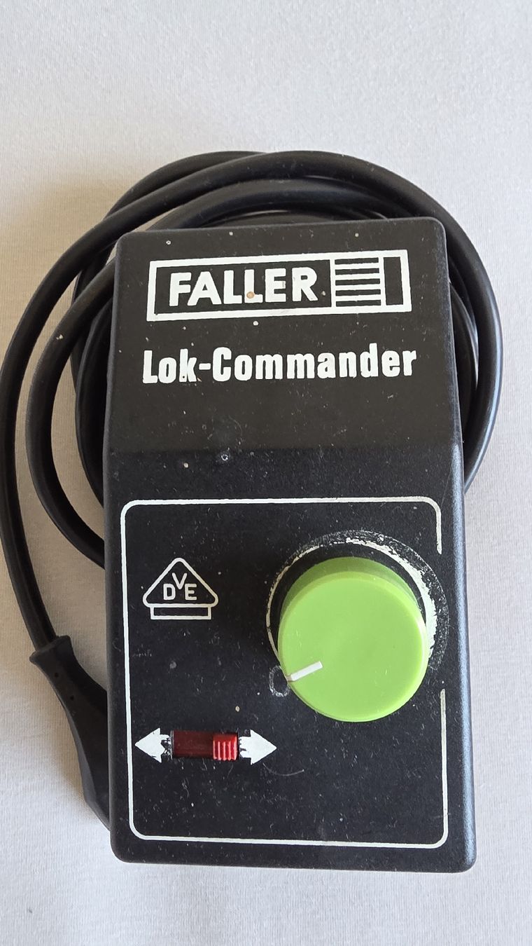 Faller Modellini di ferrovie: TRANSFO FALLER LOK-COMMANDER VINTAGE – Usato da Meyrin venduto da Albain48