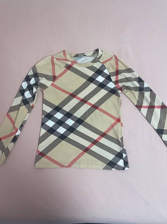 Blusen, T-Shirts & Tops: Burberry Top 6 Jahre/ 114 cm – Gebraucht aus Baar von valsayn