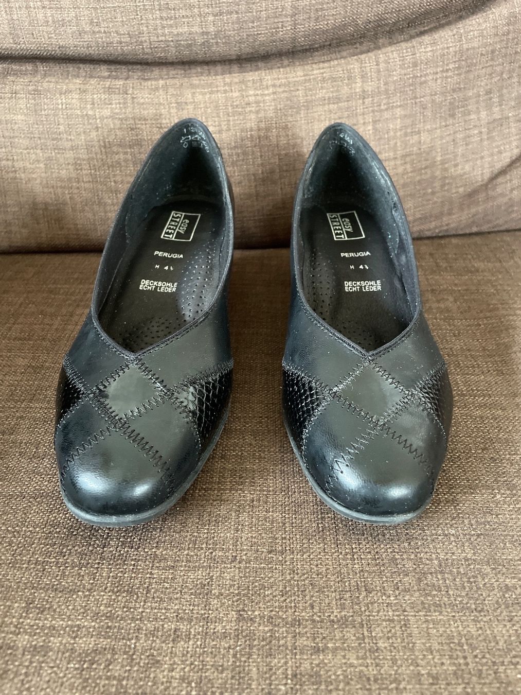 Scarpe da donna: Schuhe Pumps Gr. 37.5 NEU – Nuovo (secondo la descrizione) da Genève venduto da Buens4