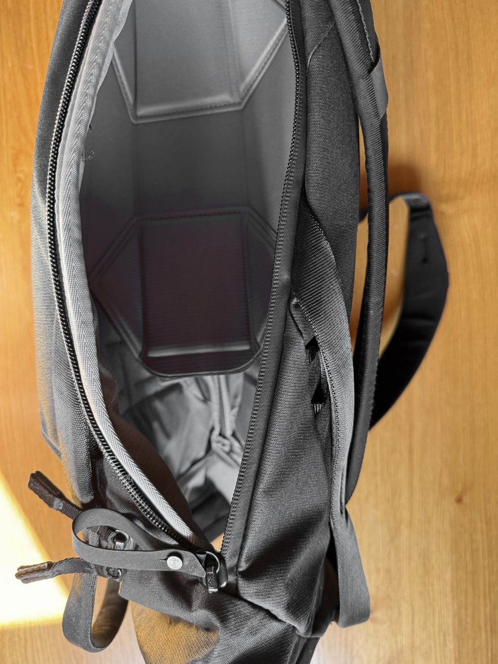 Peak Design Sacs à dos: Peak Design Everyday Totepack 20L – D'occasion à Grand-Lancy par JeanLukeSkywalker 4