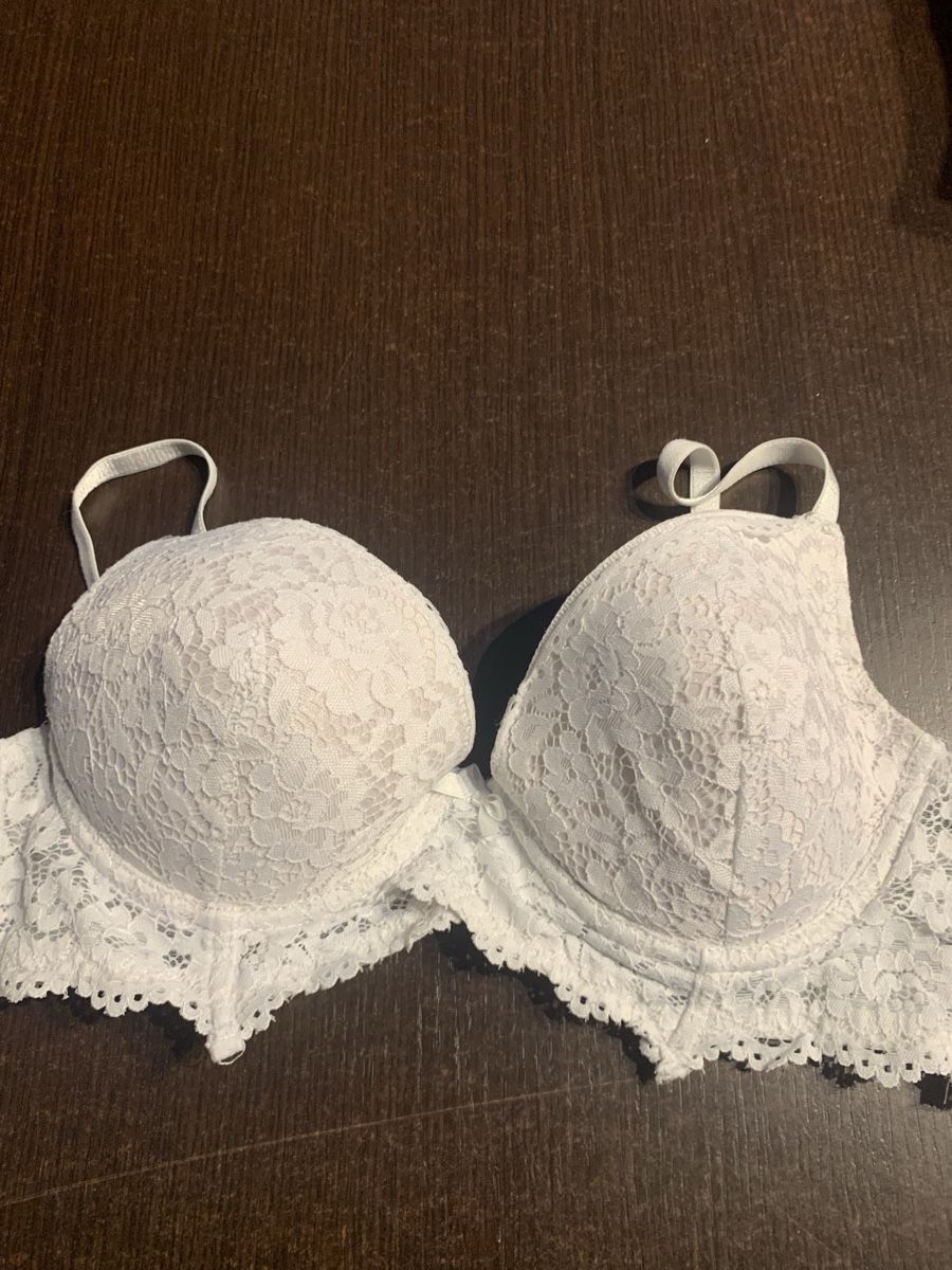 H&M Autres dessous: Soutien-Gorge H&M 75B – D'occasion à Domdidier par qatar1973 1