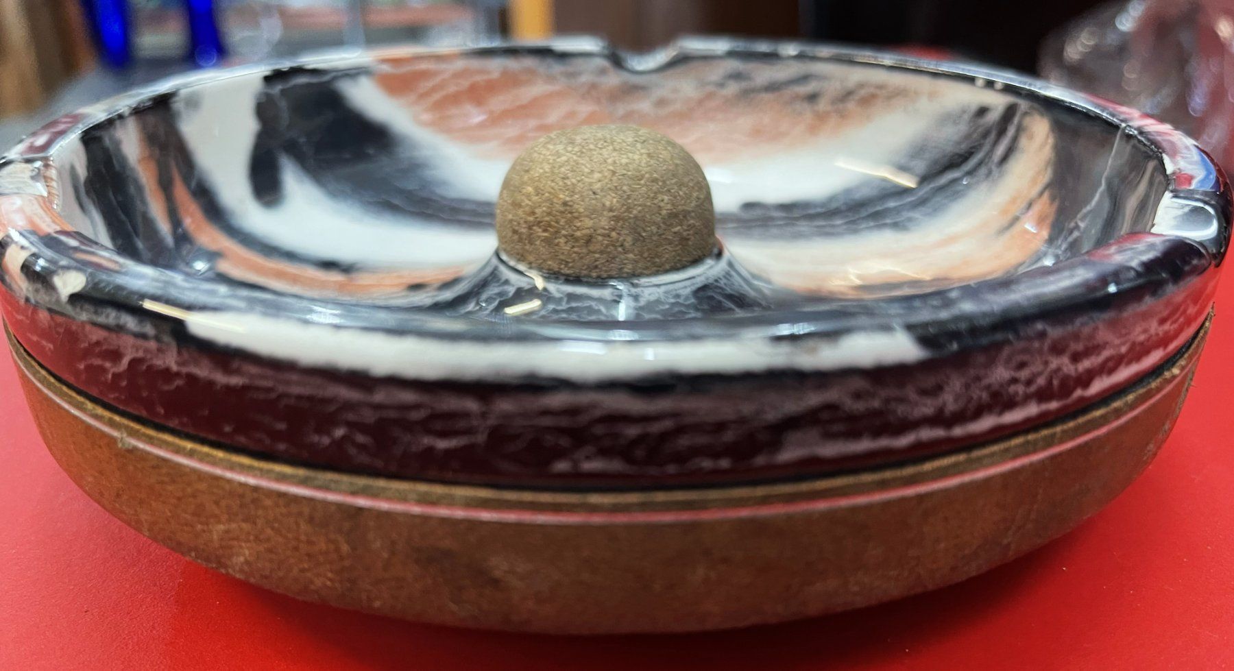 Aschenbecher: Aschenbecher - D 18cm – Gebraucht aus Oftringen von Vucki 6