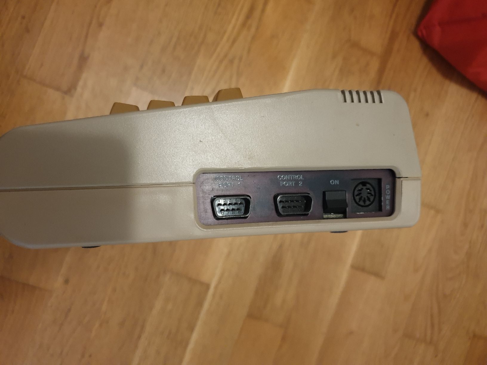 Commodore PC: Commodore 64 Computer mit Netzteil guter Zustand 7099 – Usato da Ittigen venduto da Ziok187 3