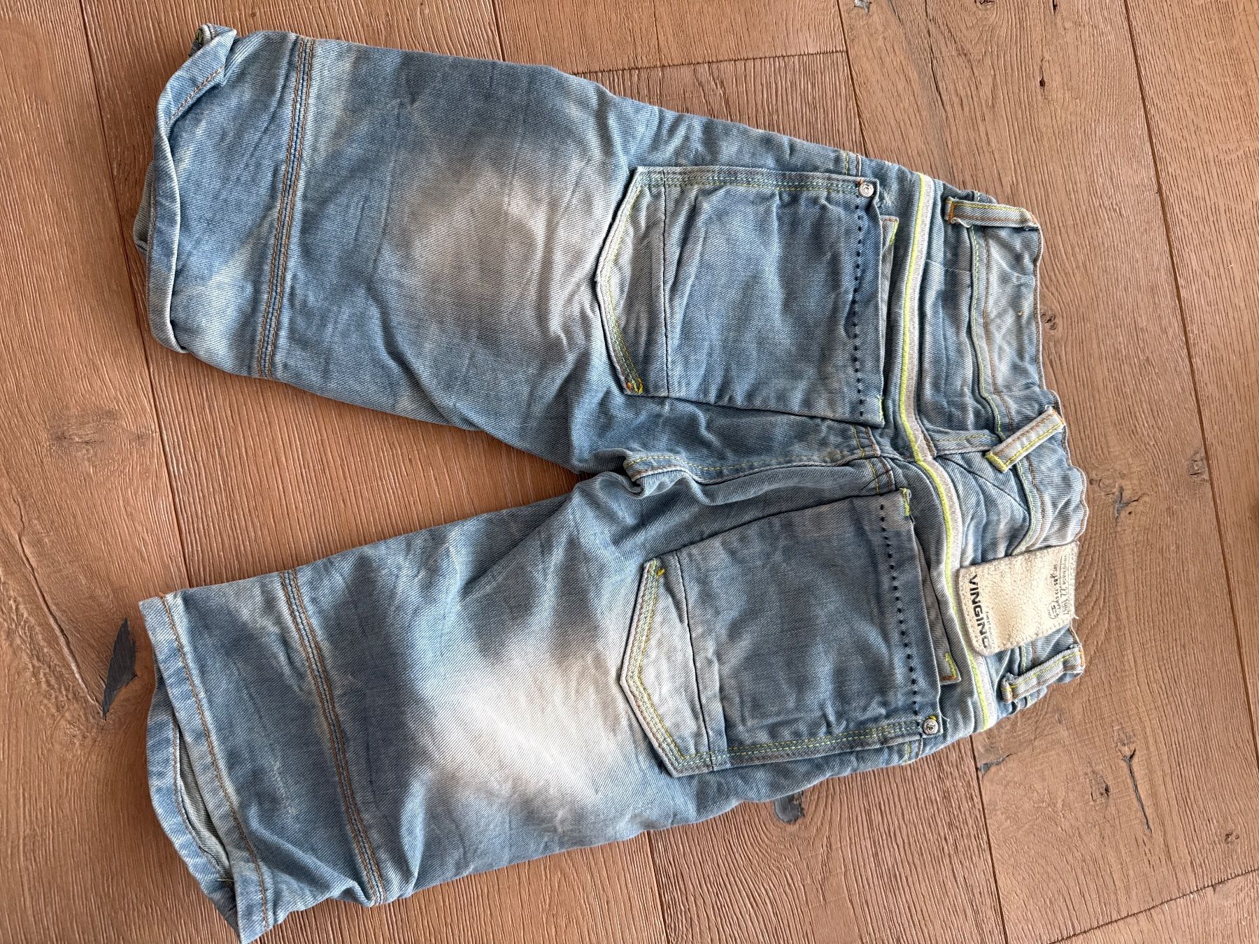 Pantaloni: Vingino Jeans Bermudas Gr. 7 – Usato da Himmelried venduto da Dievole 1