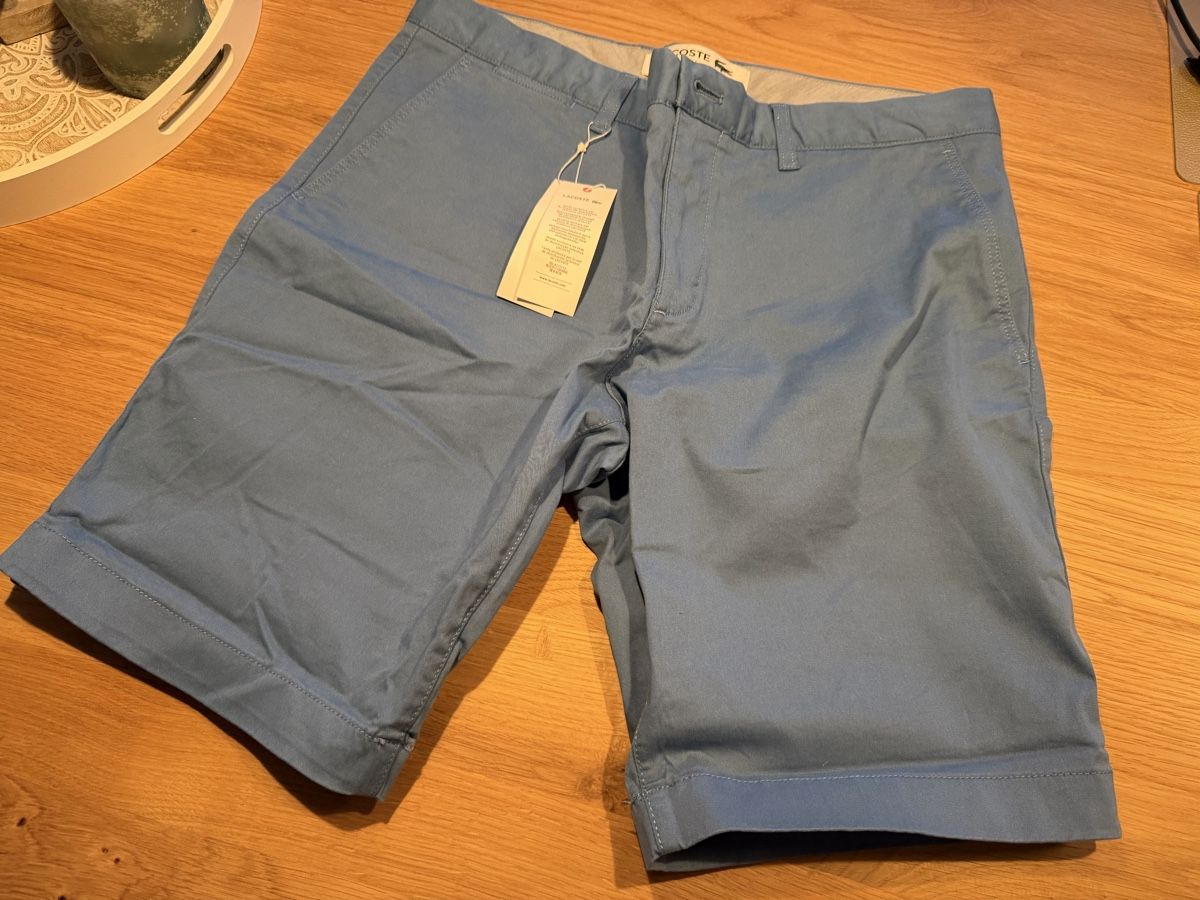 Lacoste Pantaloni: Lacoste Chino-Hose Gr. 44/US34 – Nuovo e nell'imballaggio originale da Erlenbach ZH venduto da hessg 6