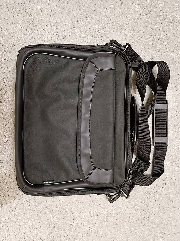 Taschen: Laptoptasche – Gebraucht aus Reinach AG von Matthias.m 1