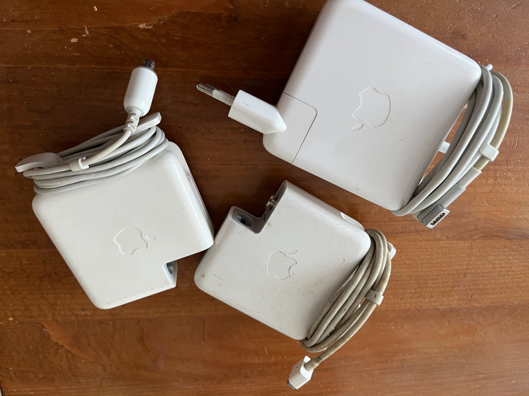 Apple Unità & Adattatore: 3 X  Apple MagSafe Power Adapte – Difettoso da Winterthur venduto da fla_hwg8