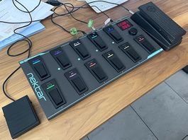 Pedalboard / MIDI-Controller NEKTAR PACER mit viel Zubehör
