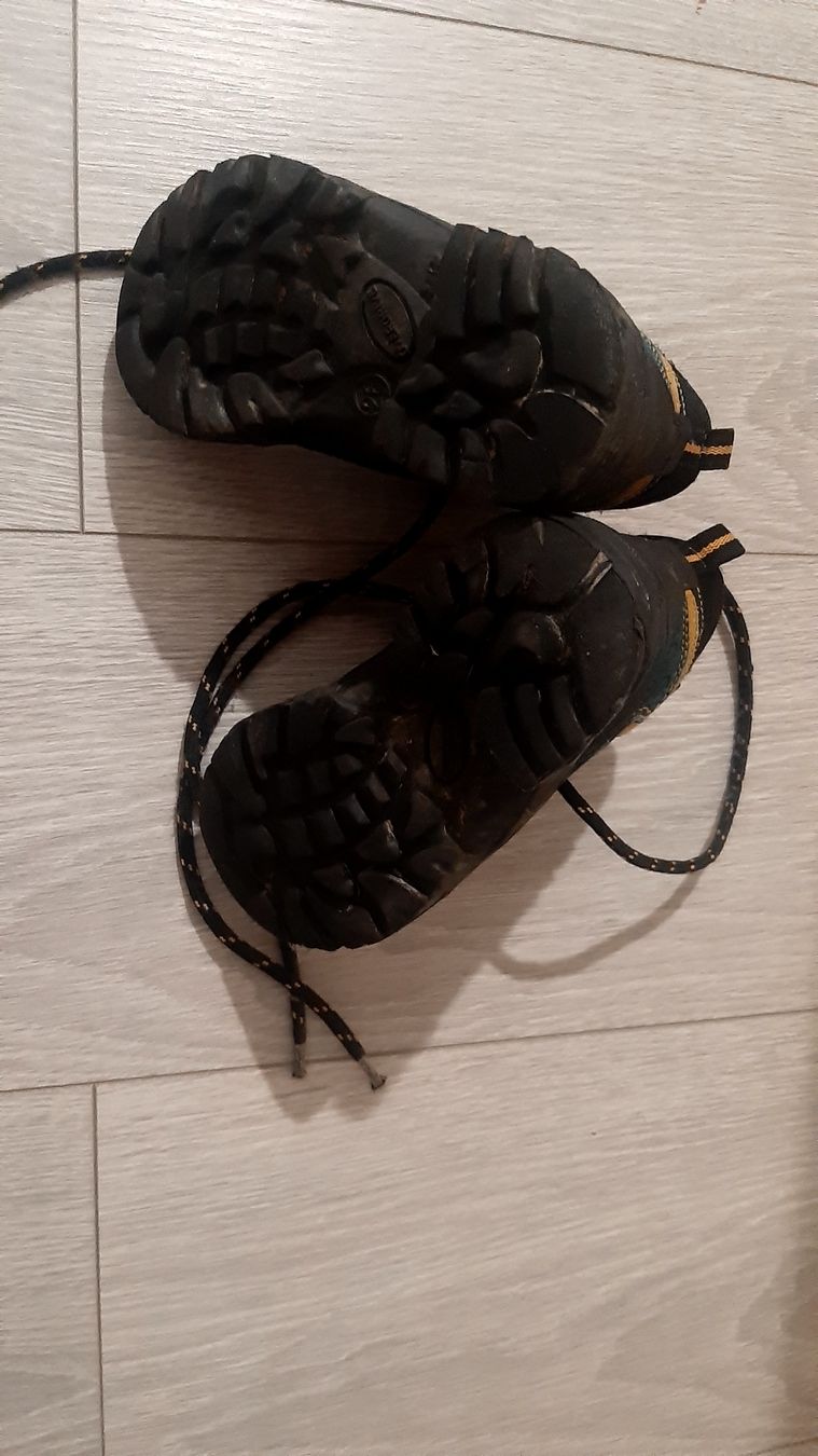 Scarpe da uomo: Bergschuhe schwarz Gr 26 – Usato da Scherz venduto da taa_sf6g 2