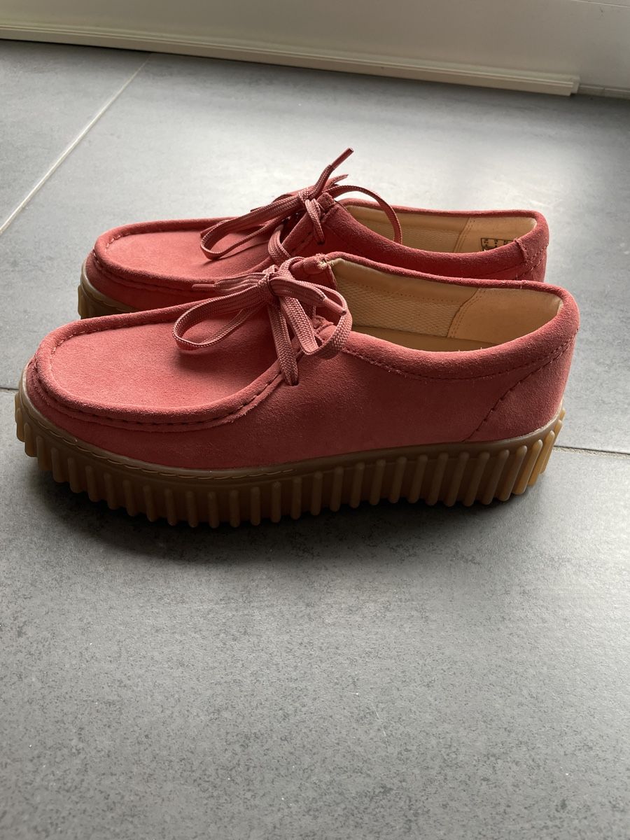 Clarks Scarpe da donna: Clarks 39 torhill bee – Nuovo (secondo la descrizione) da Cressier NE venduto da leiestla 1