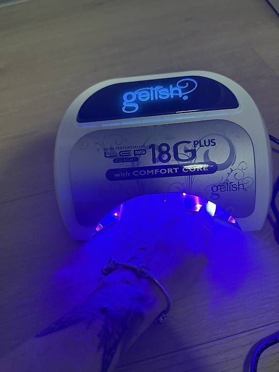 Unghie finte: Gelish led 18G plus professional – Nuovo (secondo la descrizione) da Locarno venduto da Debi816 3