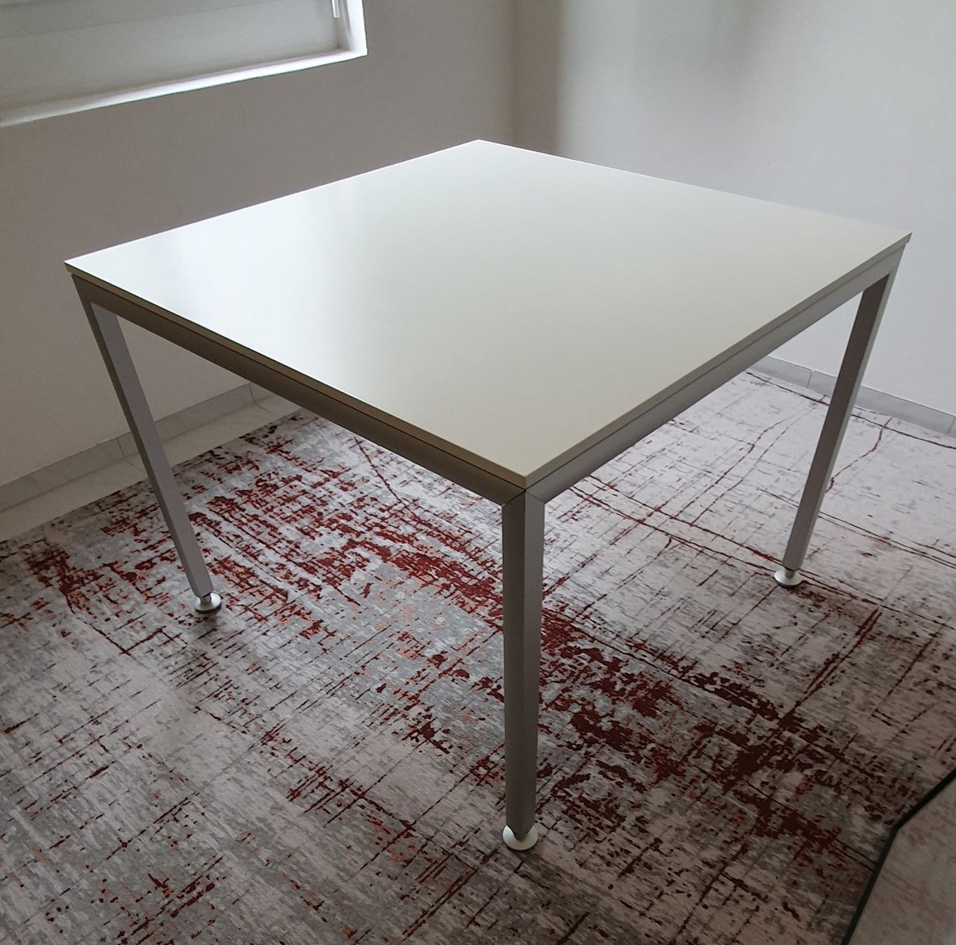 Tappeti: Teppich 2m x 3m grau, rostrot, kupfer – Usato da Bassersdorf venduto da Ubrunu 1
