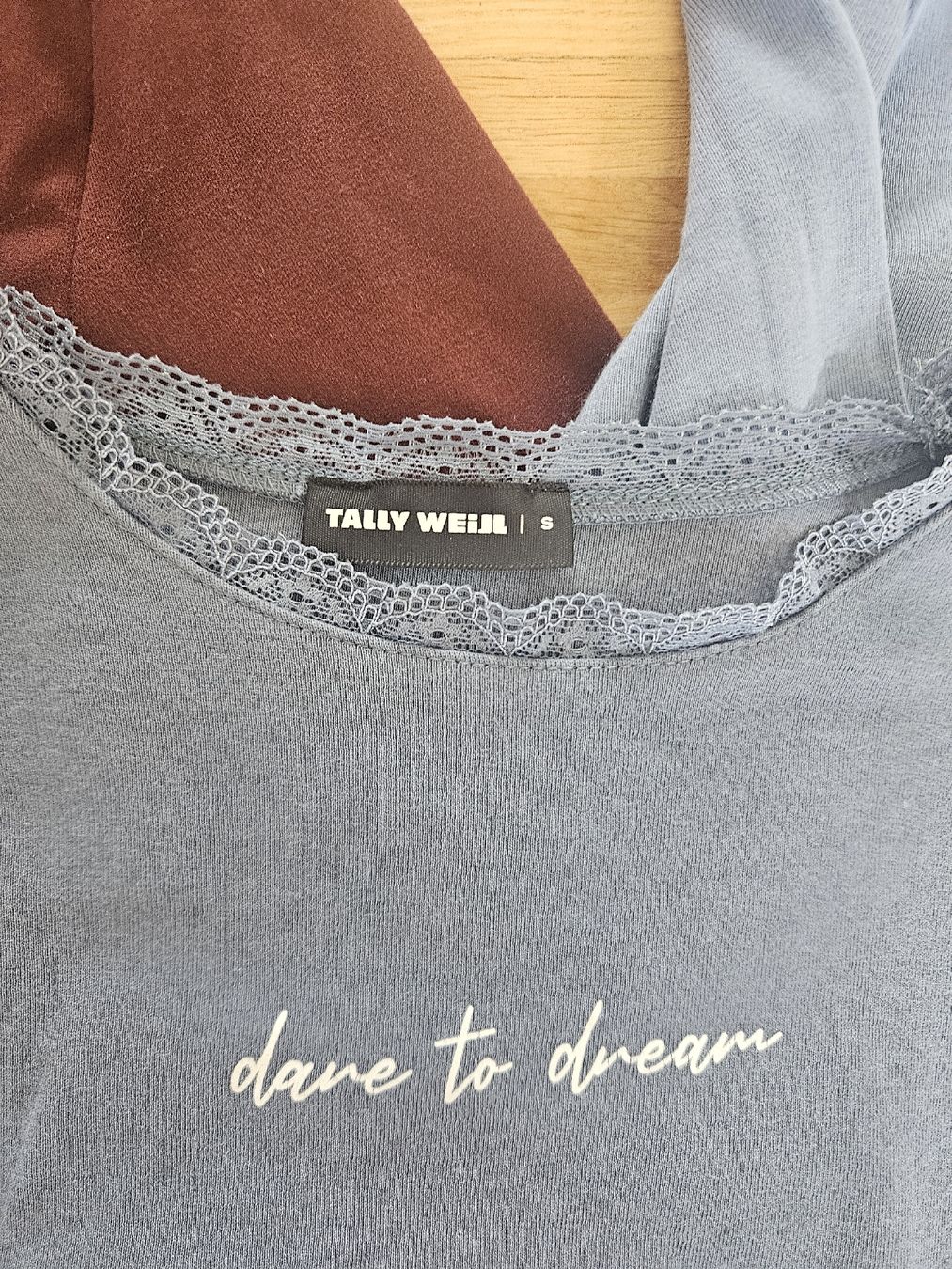 Zara Kleiderpakete: 3er Set Langarm Shirts – Gebraucht aus Zürich von leonard014 1