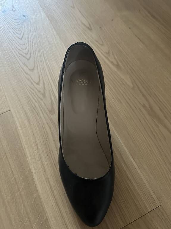 Scarpe da donna: Schuhpaket Gr. 37 – Usato da Trimbach venduto da glatsch01 2