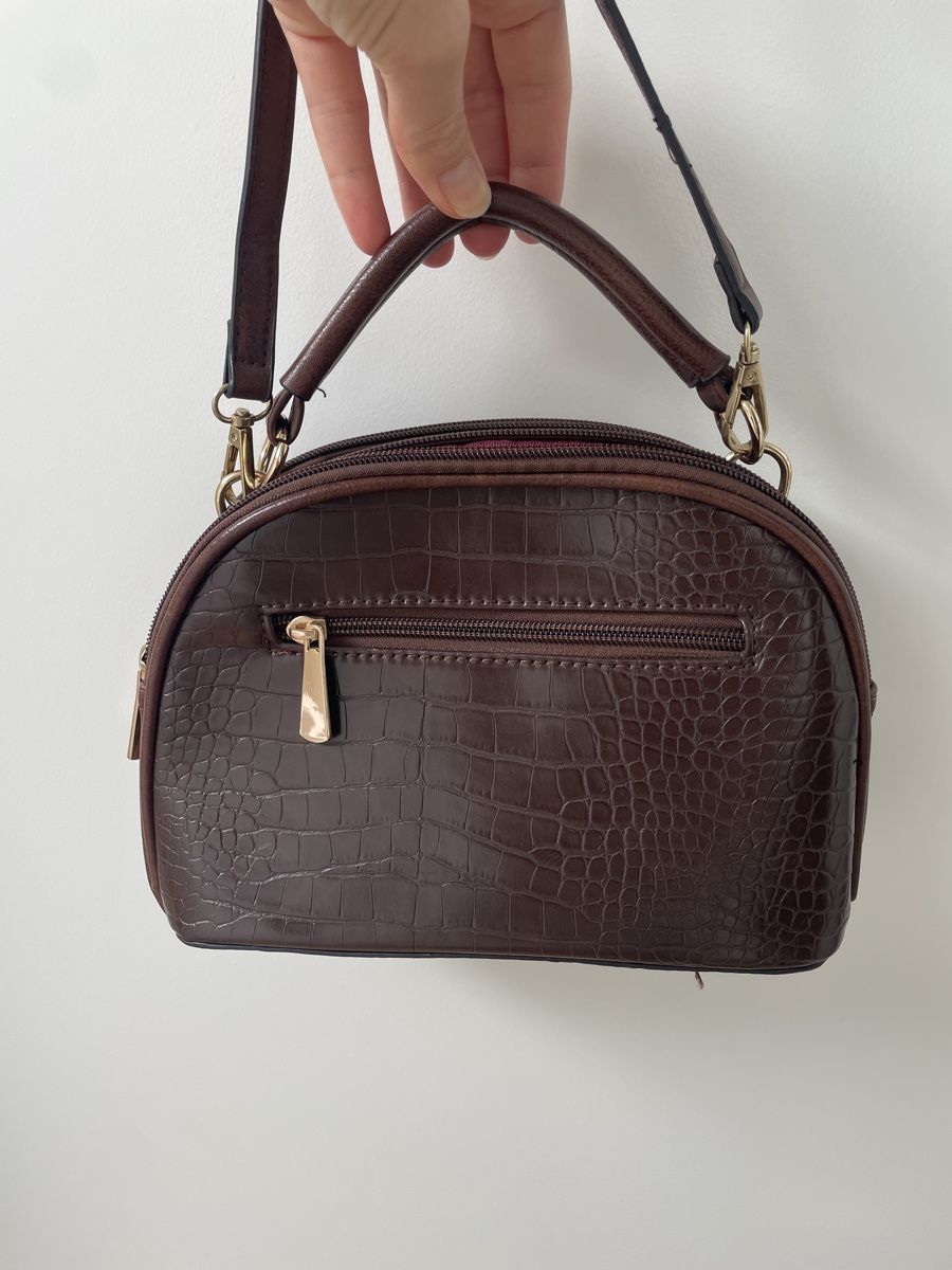 Taschen für Damen: Handtasche mit Kroko-Optik, Umhängetasche – Gebraucht aus Mauren von acht33null 1
