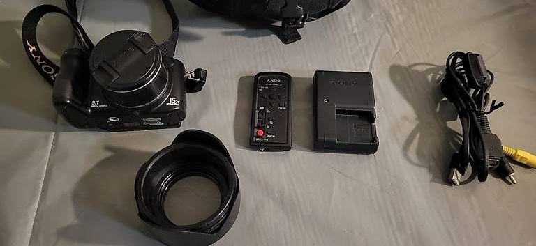Sony Kamera: Sony Cyber-shot DSC-H50 9.1MP Digital Camera – Gebraucht aus Curio von mia_vb5z 1