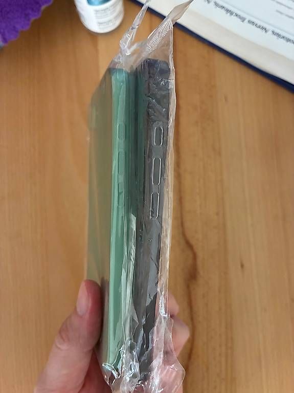 Apple Coques & Protection écran: iPhone 16e/17e Hülle mega dünn Polypropylene – Neuf avec emballage d'origine à Hirzel par mak_9tmr 2