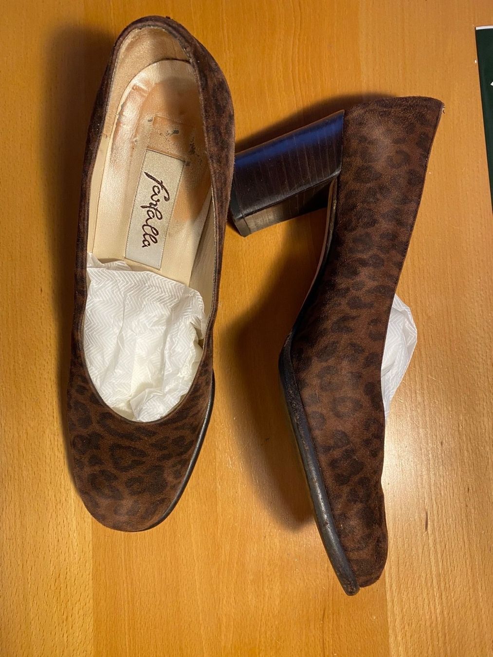 Damenschuhe: Wildleder Leo Pumps - Boutique FARFALLA Ascona – Gebraucht aus Besazio von lionheart63 4