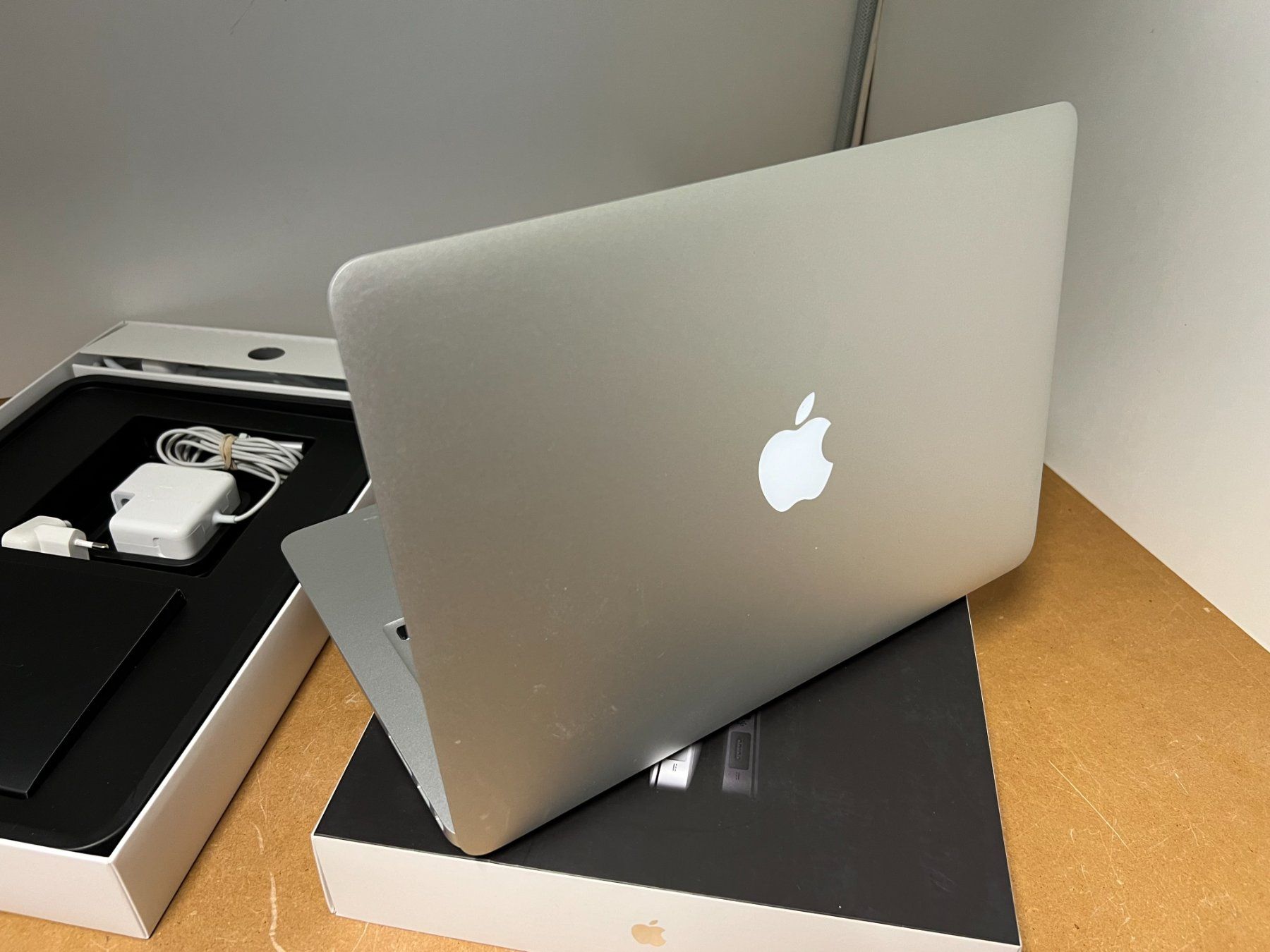 Apple Notebooks: Apple MacBook Air 13" Mitte 2011 – Gebraucht aus Zürich von muha 5