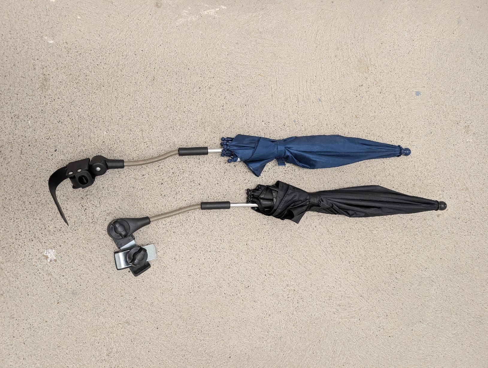 Sonnenschirme: 2 Buggy Parasols holder Set Blue Black Used – Gebraucht aus Zürich von lad_6j8s 2
