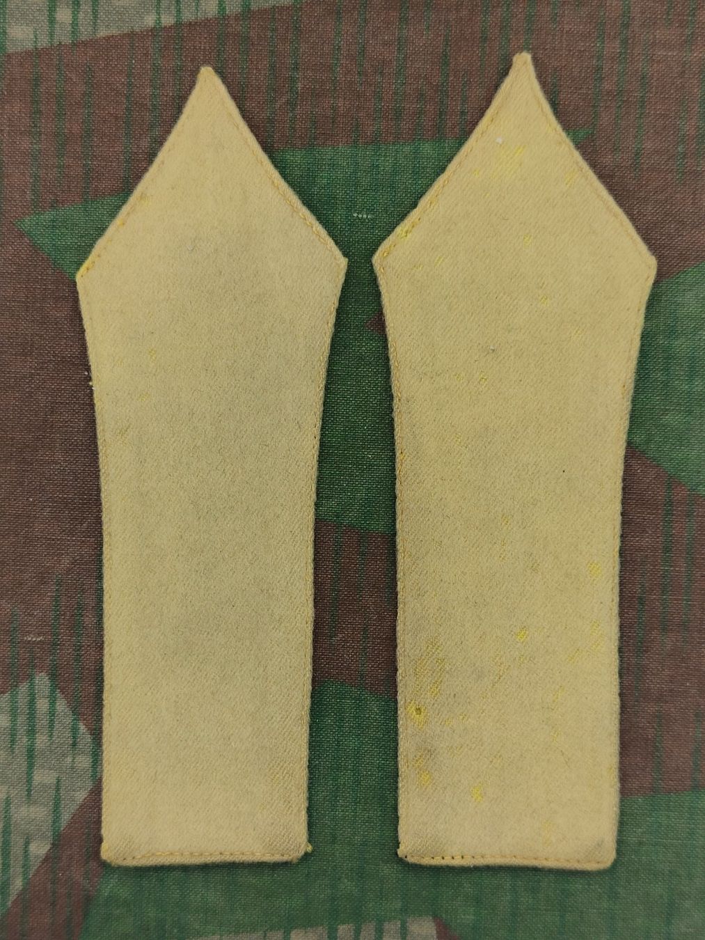 Schweizer Armee Placchette & Badge: Ärmelpatten Ord. 1926/40 – Usato da Bauma venduto da SwissMilitaria