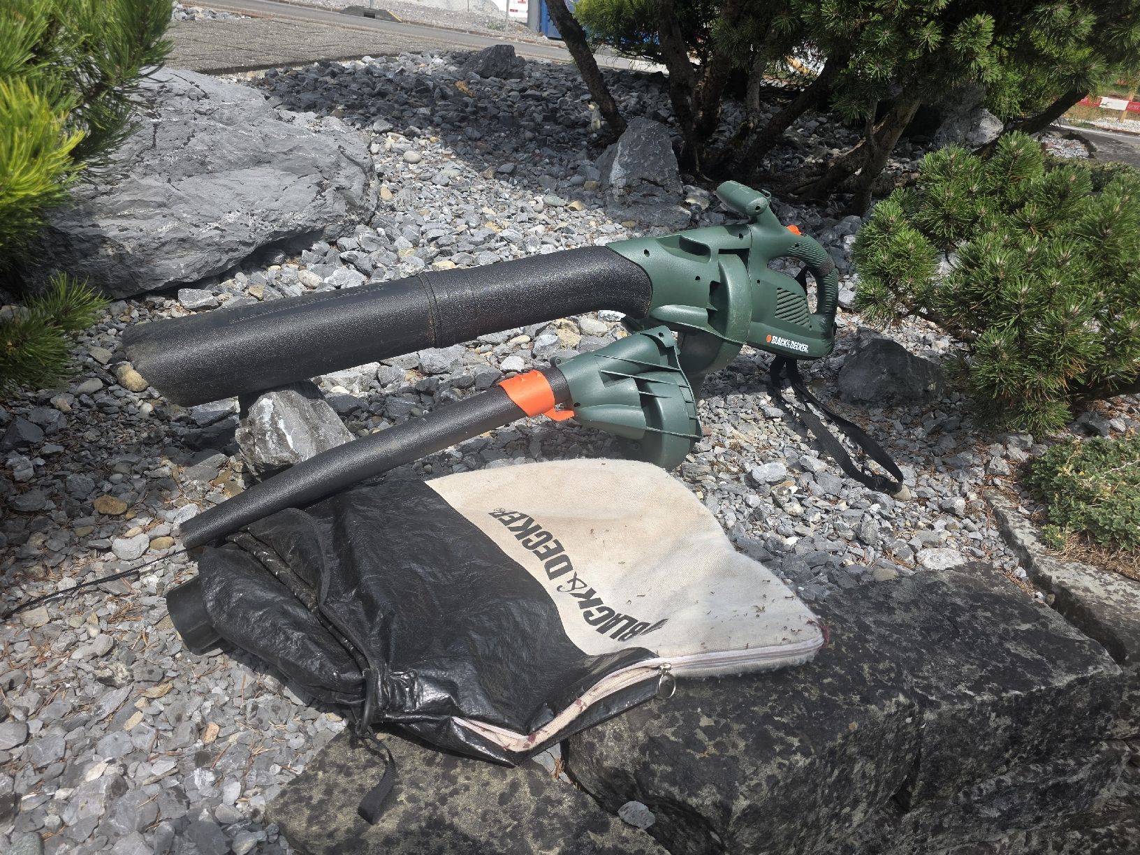 Soffiatori & Aspiratori per foglie: Black & Decker Saug- und Laubbläser – Usato da Adliswil venduto da Felix_m 4