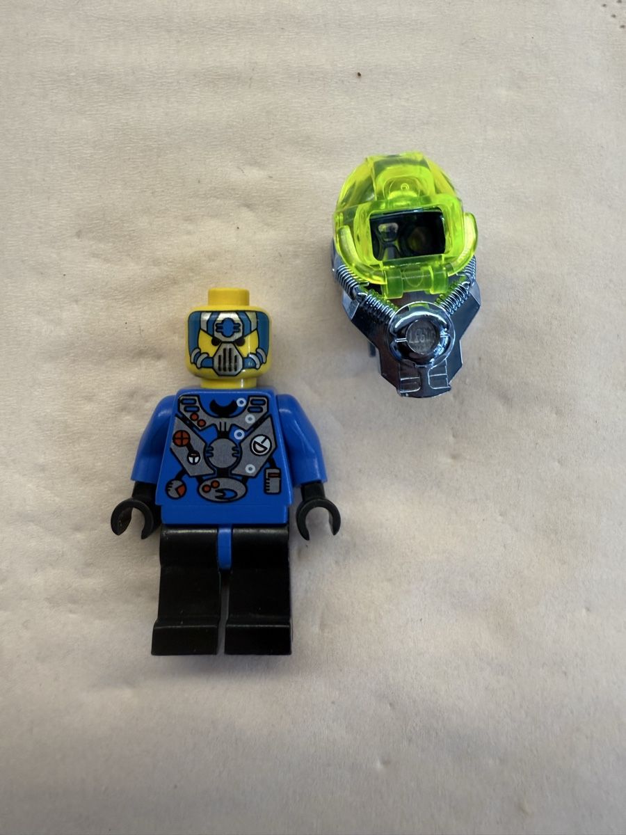 Lego Giocattoli: 1 LEGO Figur mit Helm Taucher – Usato da Rheinfelden venduto da zim_2hqc 2