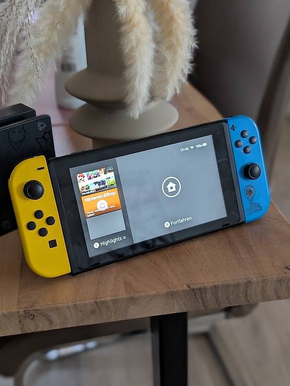 Consoles: Nintendo Switch Konsole – D'occasion à Allschwil par mangojuice