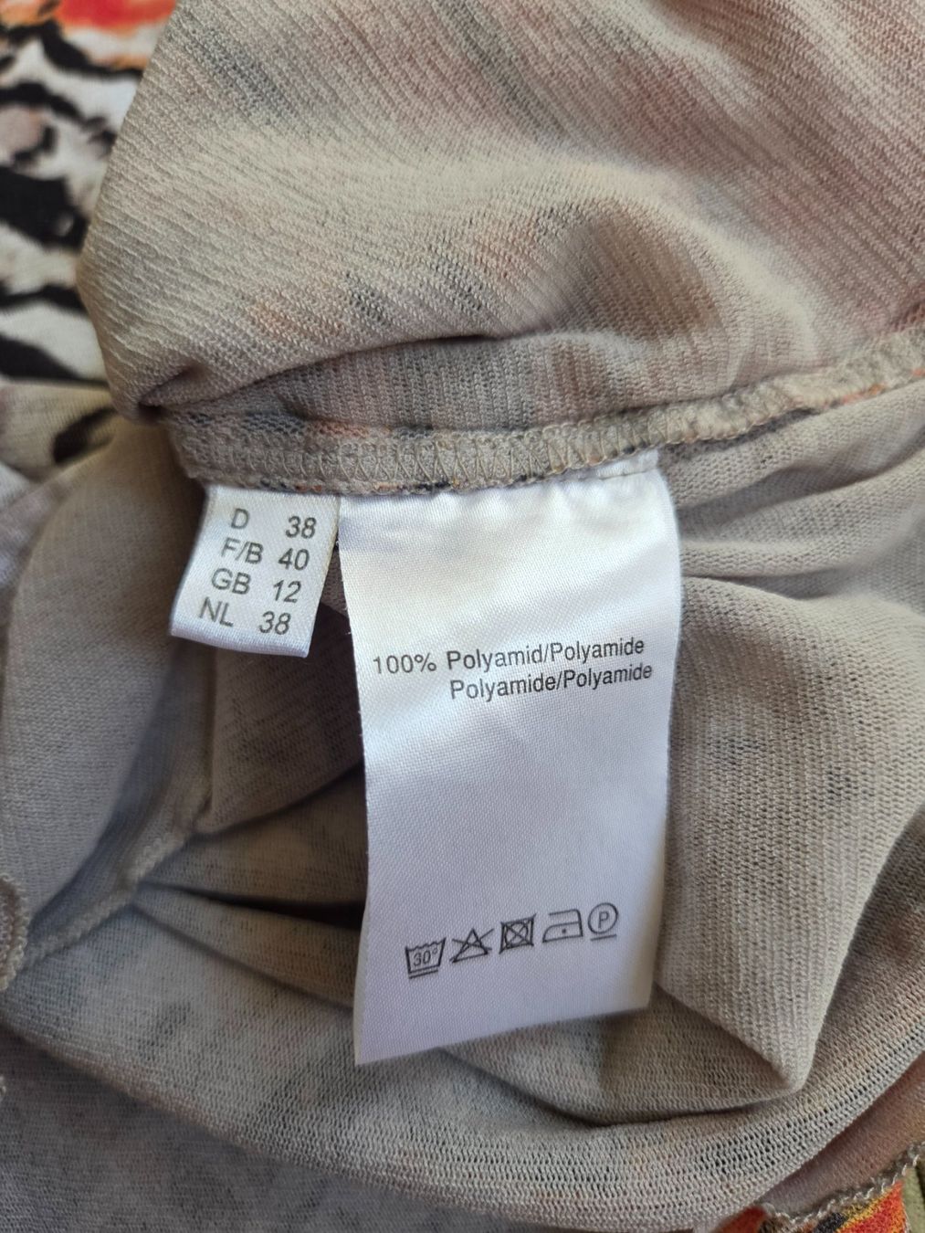 Tops: Public Mesh Langarmtop Gr. 38 – Gebraucht aus Bern von -Aniko- 5