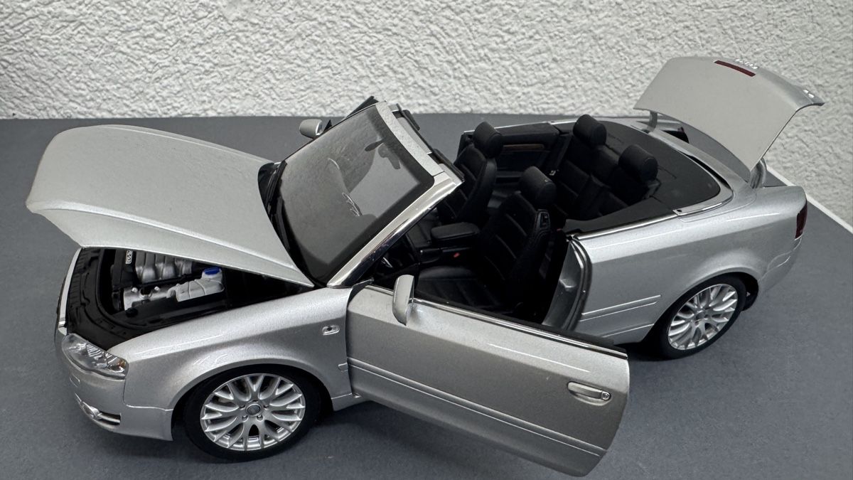 Audi Voitures modèles: Audi A4 Cabriolet quattro 1:18 – Neuf avec emballage d'origine à Luzern par aa43modelcars-Luzern 2