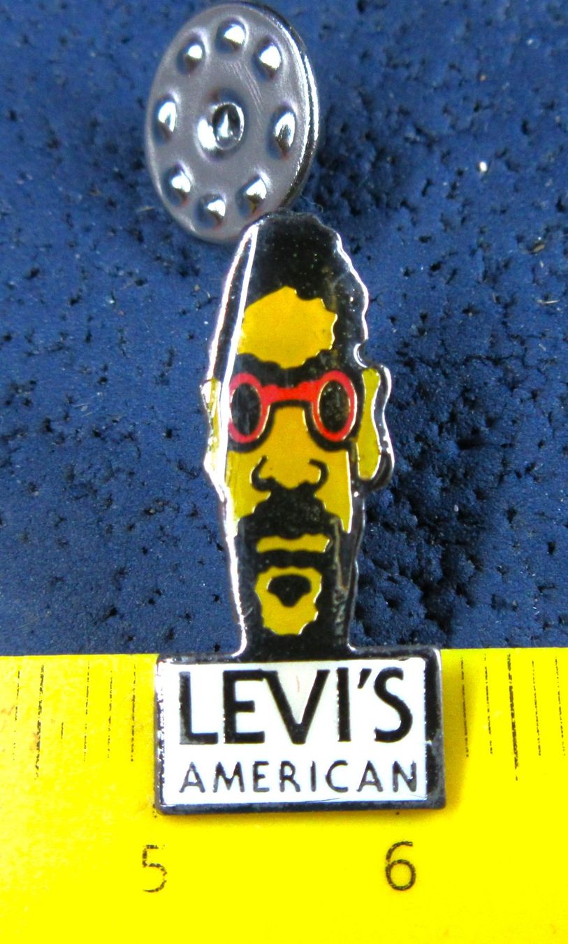 Levi's Placchette & Badge: LEVI'S PIN – Usato da Ettingen venduto da Hausi4711