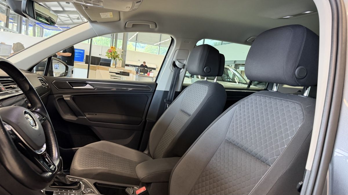 VW Autos: VW Tiguan Benzin 4x4 – Gebraucht aus Näfels von thr_5r5m 7