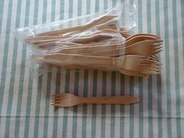 42 Stk. NEUE Einweg Dessert Gabeln aus Holz 16 cm - 226065