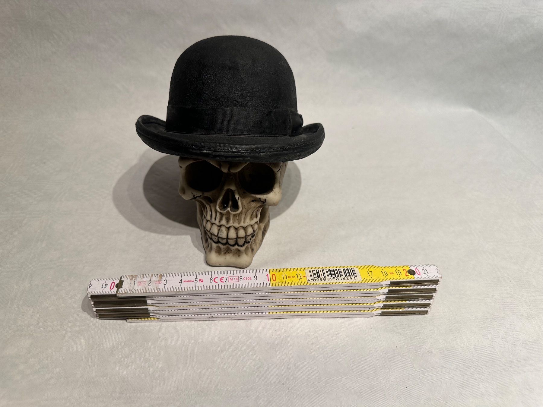 Salvadanai: Skull/Schädel Sparkasse/Spardose – Usato da Basel venduto da clearpixel 6