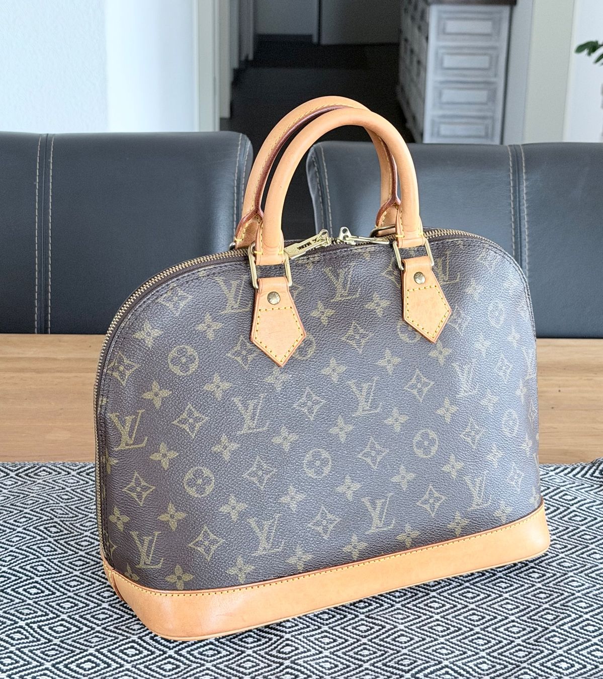 Louis Vuitton Taschen für Damen: Louis Vuitton Alma PM – Gebraucht aus Reinach AG von BisMad3