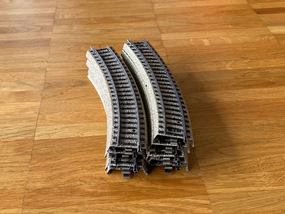Lot De 12 Rails Courbes Tourelle – Échelle HO – 210/190/155 Mm – Occasion