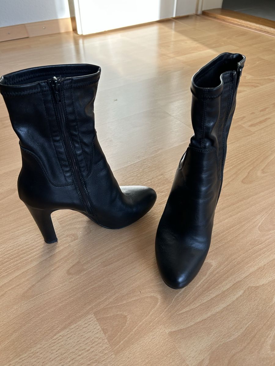 Scarpe da donna: Minelli Stiefeletten, Gr. 38 – Nuovo (secondo la descrizione) da Stein AG venduto da Amic_5275